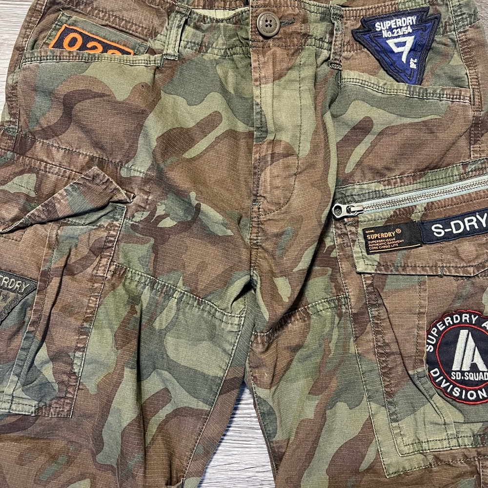Superdry Men's Cargo Pants - Camouflage Green/Brown - Picture 4 of 4